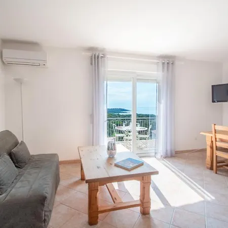 4 Personnes - Vue Appartement LʼÎle-Rousse