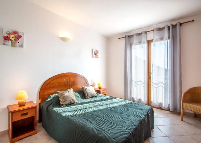 4 Personnes - Vue LʼÎle-Rousse